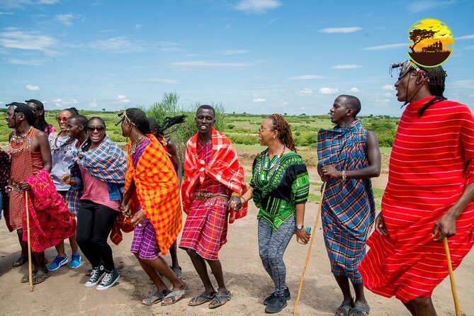 1-Day Maasai Mara Safari - The return trip, plus a community curio shop stop