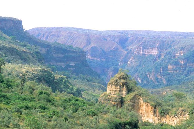 1 Day trip to Hells Gate and Lake Naivasha From Nairobi - Walking the Gorges: Caves, Narrow Passages, and the Echo Factor