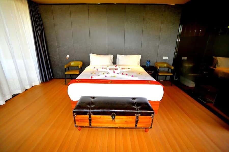 3 Days Maasai Mara Small Group Safari- Jambo Mara Lodge - Guide quality and comfort on the road: the human part that changes everything