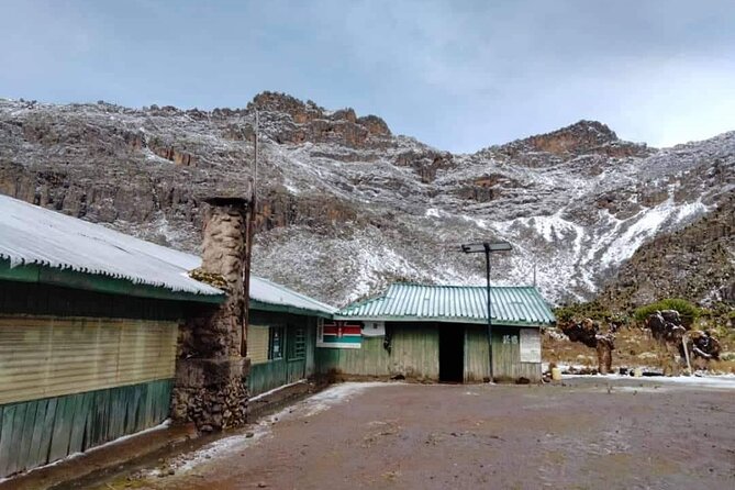 4-Day Mount Kenya Trekking with Pick Up - Your trail rhythm: Sirimon Gate to Old Moses to Shiptons to Lenana