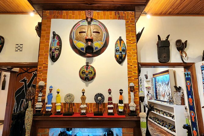 African Gemstones, Garnets Jewelry, Beads & Crafts Shopping Tour - Who This Tour Fits Best