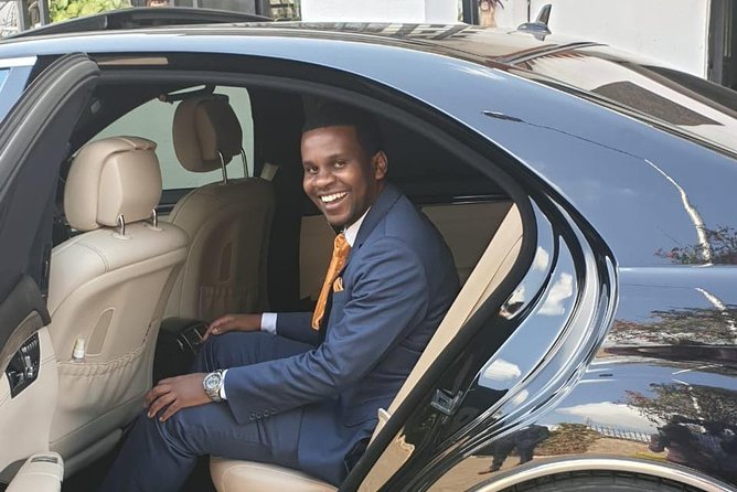 Airport VIP Transfers - Nairobi Hotels - Meeting Jomo Kenyatta International Airport With Flight Tracking