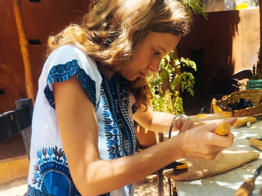 Beginner Swahili Woodcarving Classes with Woman Woodcarver - Who this class is perfect for, and who should double-check