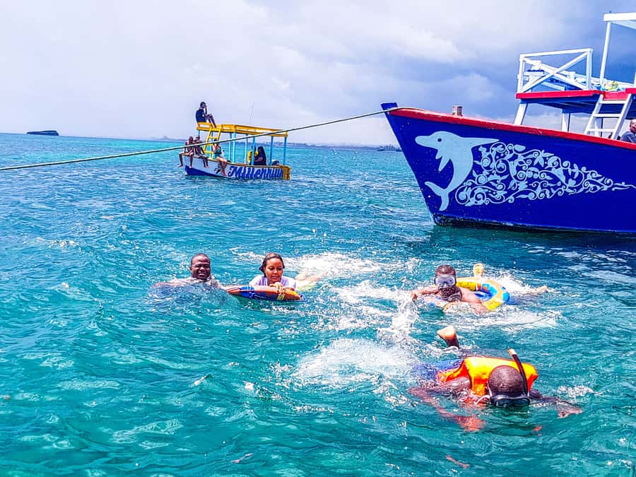 Blue Safari: Snorkeling at Watamu Marine Park & Seafood - What can go wrong: the logistics points that matter on a boat day