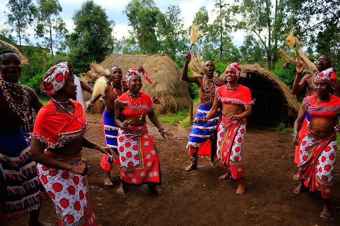 Bomas half day tour from Nairobi - Getting picked up, then actually enjoying the day