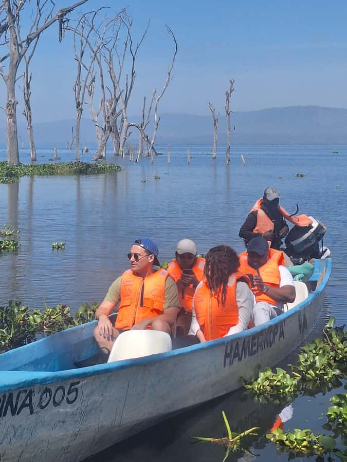 Day trip lake Naivasha and Hells gate - Great Rift Valley viewpoint stop: a quick stretch and photo reset