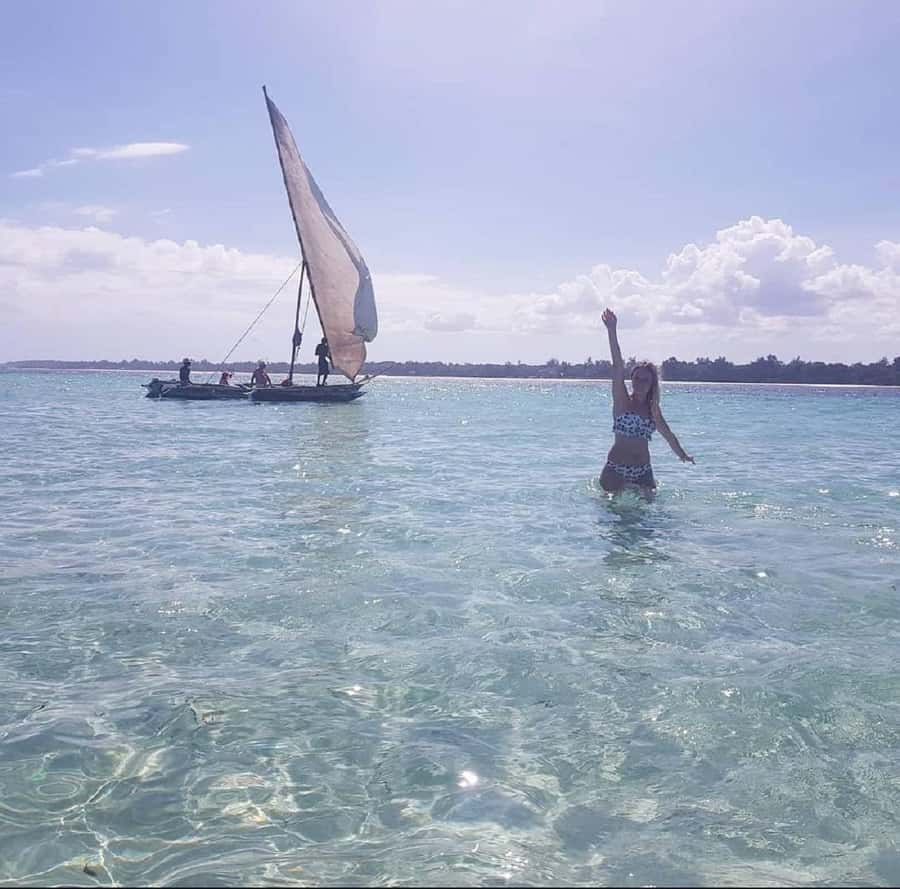 Diani Beach: Glass Boat Cruise to Robinson Island - A glass-bottom cruise plus Robinson Island sandbank, the smart Diani combo