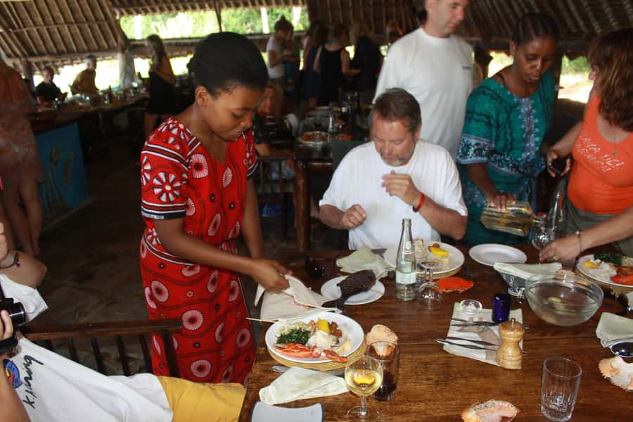Diani Beach: Kisite Marine Park Dhow & Snorkeling with Lunch - Price and value for $135 per person