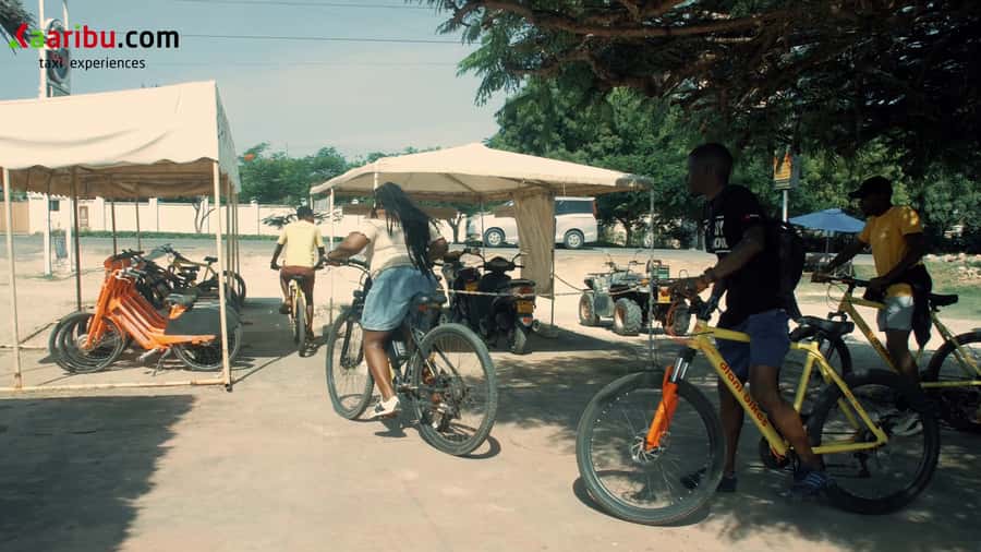 Diani Beach: Village tour on a bike with hotel pick-up - Primary School Visit, Where You Feel the Human Scale