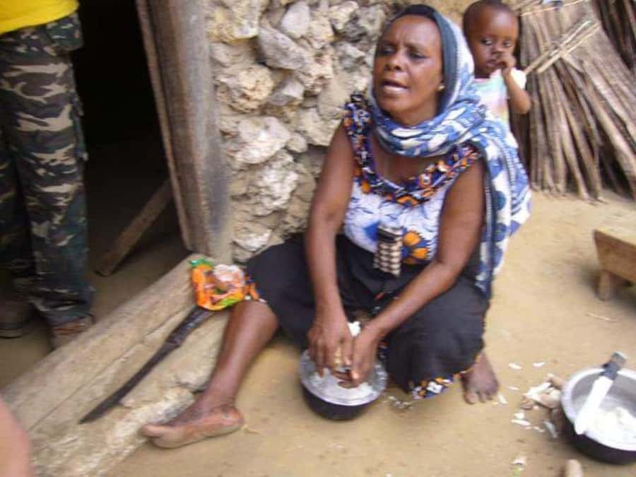 Diani bush tour - Village time: where women prepare meals and daily life stays daily