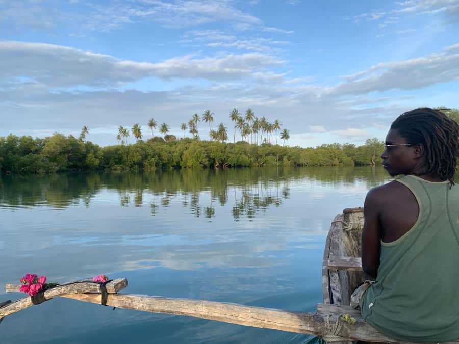 Diani: Sunset Canoe Tour along the River with Mangroves - Meeting at Kongo Mosque and Boarding from Kongo River Beach