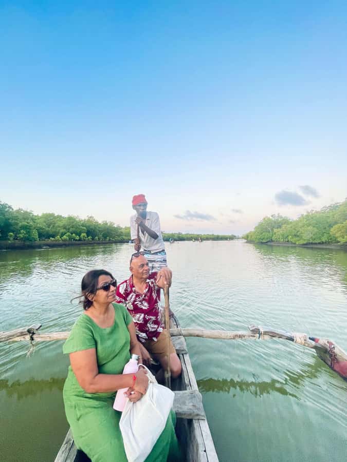 Diani: Sunset Canoe Tour along the River with Mangroves - On the Canoe with Omari: Birdlife, Plants, and Local Stories