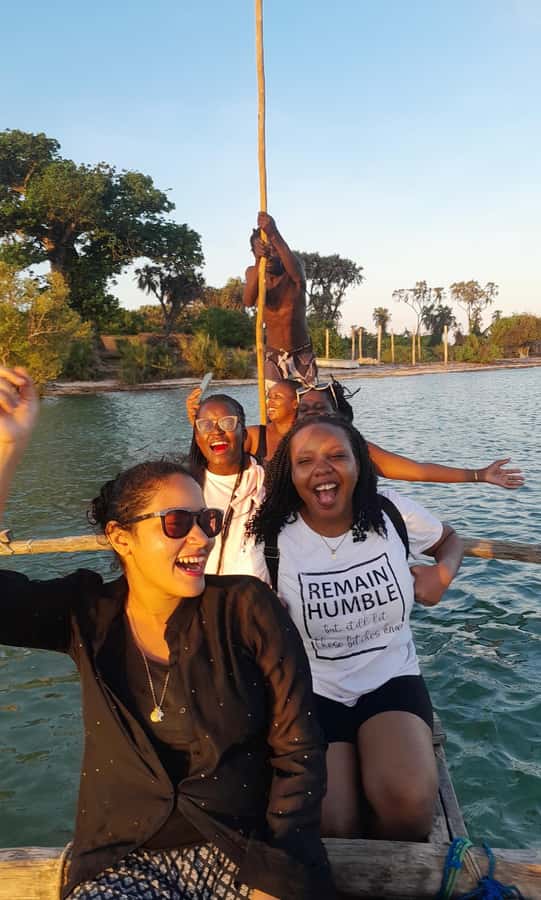 Diani: Sunset Cruise along Kongo River on Wooden Canoe boat - The wooden canoe ride: slow upstream mangroves you can actually notice