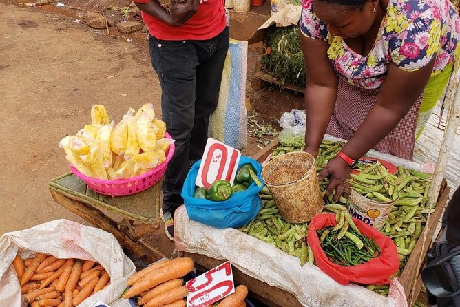 Explore local Market matatu ride & Make Kenyan Cuisines with a home cook - Riding a matatu to and from the market without overthinking it
