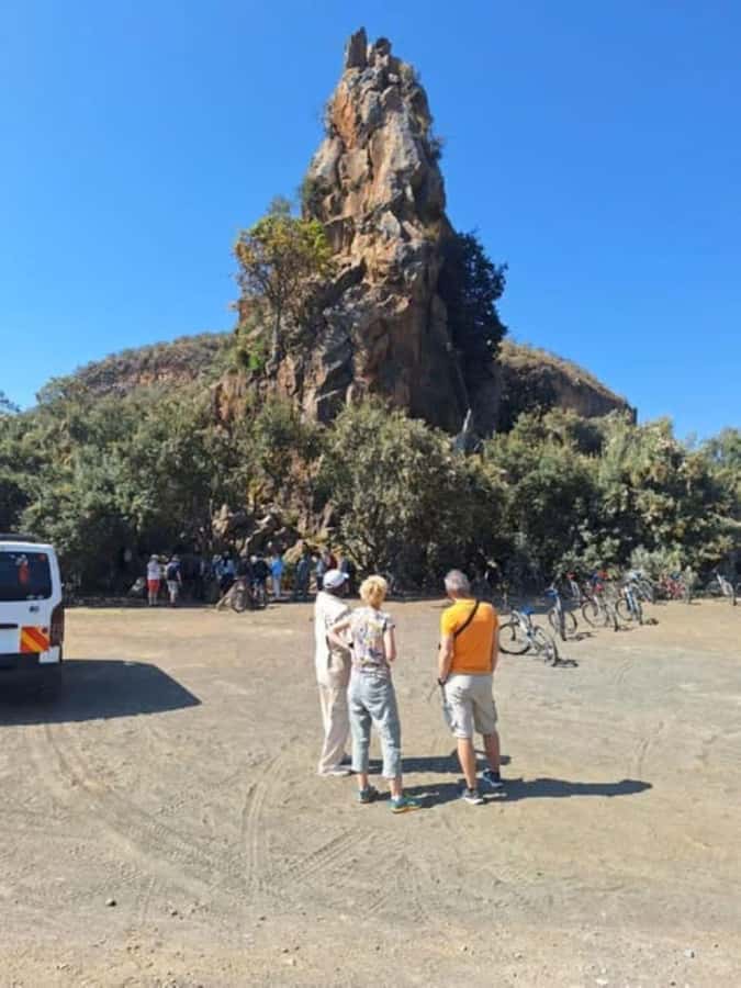 From Nairobi: 2-Day Naivasha Safari with Accommodation - From Nairobi to Naivasha, the Rift Valley photo stop matters more than you think