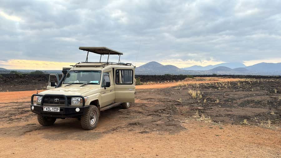 From Nairobi: 4-Day Maasai Mara and Lake Nakuru Group Safari - Nairobi To Maasai Mara: Rift Valley Views and Your First Game Drive