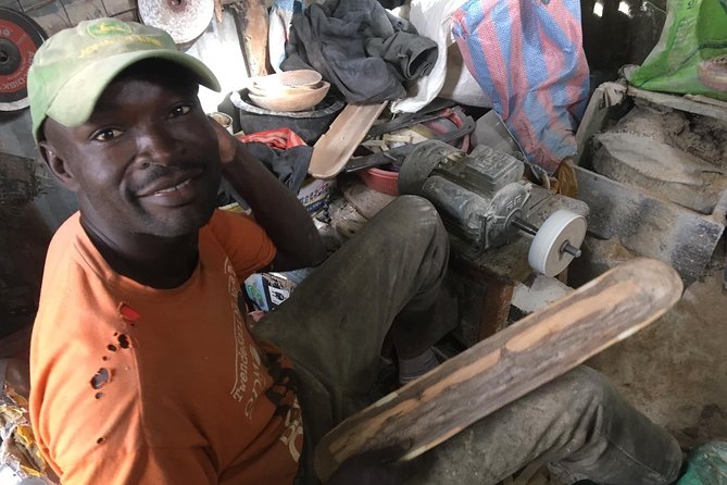 Full Day Kibera Slum Tour - Bead Shops and Shopping with Context