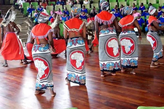 Giraffe Center, Elephant Orphanage, Beads Center & Bomas of Kenya Tour Nairobi - Sheldrick Wildlife Trust: a one-hour window that rewards punctuality