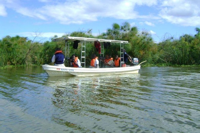 Guided Day Tour Safari of Parks Lake Naivasha and Hells Gate - Walking into gorges and caves: the main event (and why it feels special)