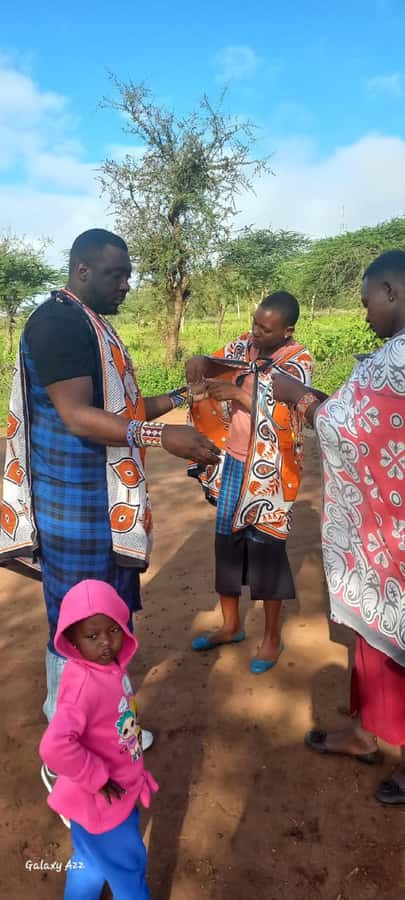 HALF DAY TOUR MASAI VILLAGE FROM NAIROBI WITH PICKUP&DROPOFF - A Maasai Manyatta Is More Than a Photo Stop