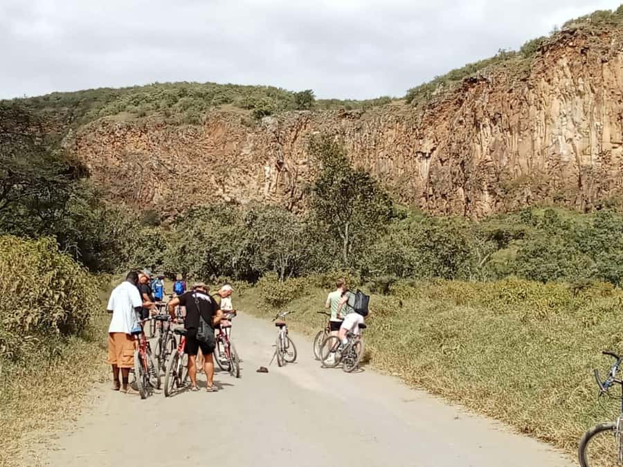 HELLS GATE AND LAKE NAIVASHA DAY TRIP FROM NAIROBI. - Pickup and getting out of Nairobi on time