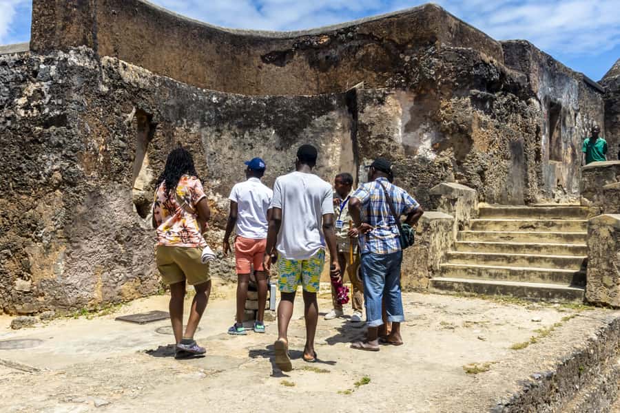 Mombasa City Tour: Fort Jesus Museum, Old Town & Haller Park - Entering Mombasa with the Tusks and the Ocean Air