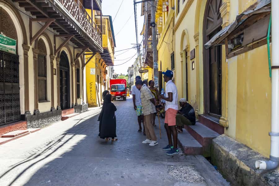 Mombasa City Tour: Fort Jesus Museum, Old Town & Haller Park - Lunch in Old Town: plan for Swahili flavors and budget time