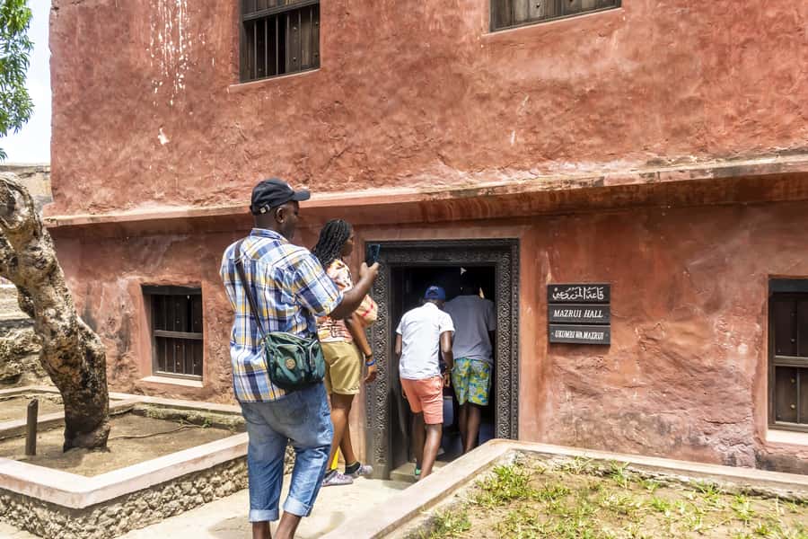 Mombasa City Tour: Fort Jesus Museum, Old Town & Haller Park - Haller Park after lunch: giraffes, hippos, and crocodiles on feeding time