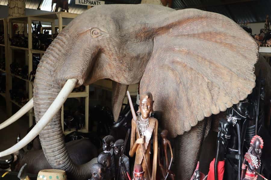 mombasa city tour full day - Moi Avenue and the Elephant Tusk gateway to Mombasa