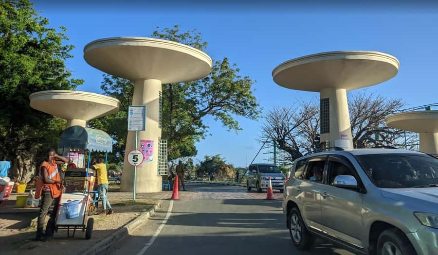 Mombasa: Tusks, Fort Jesus, Old Town, Beach and City Tour - Fort Jesus Museum and the Portuguese and Oman Arabs story