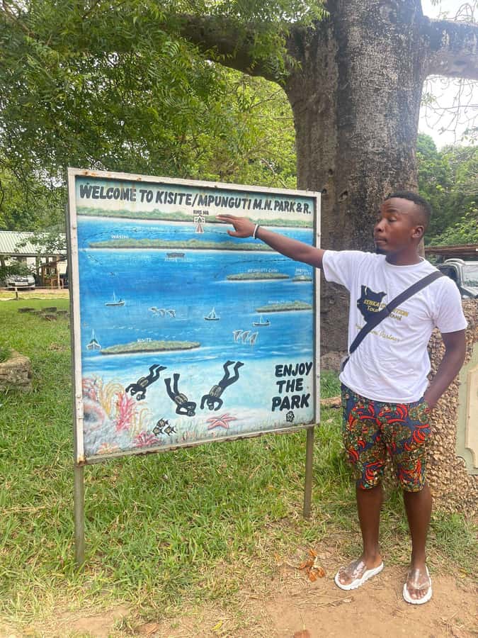 Mombasa walking tour - Guides in real life: what professionalism looks like here