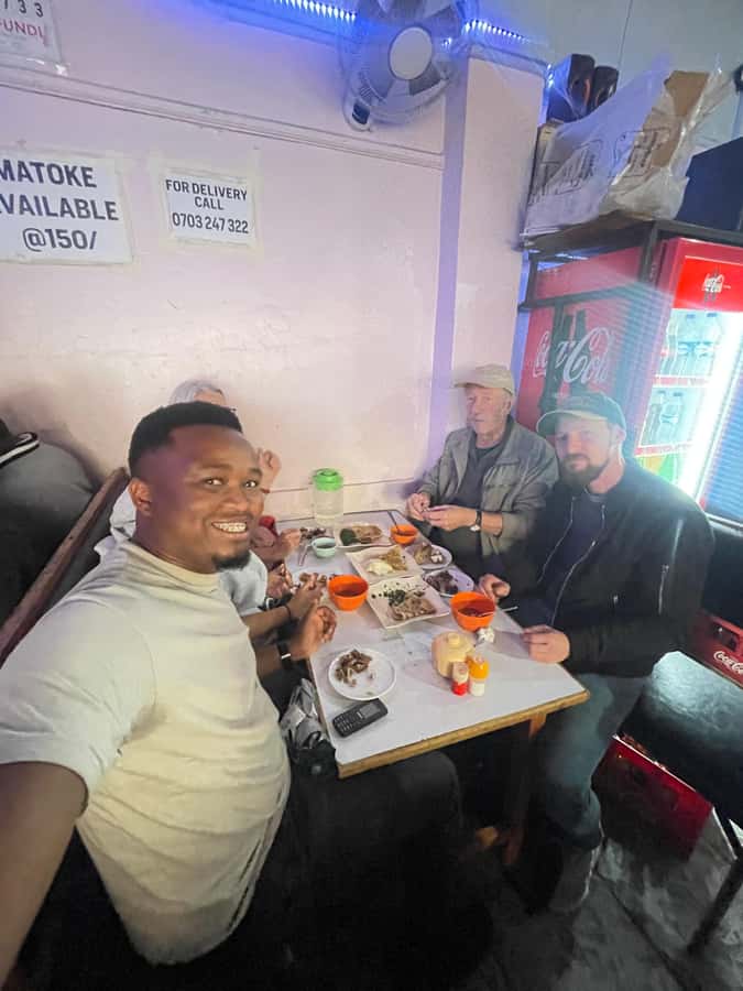 Nairobi: 1 Hour Gastronomic and Street Food tour of Nairobi - The flow of your food walk, market to street stops