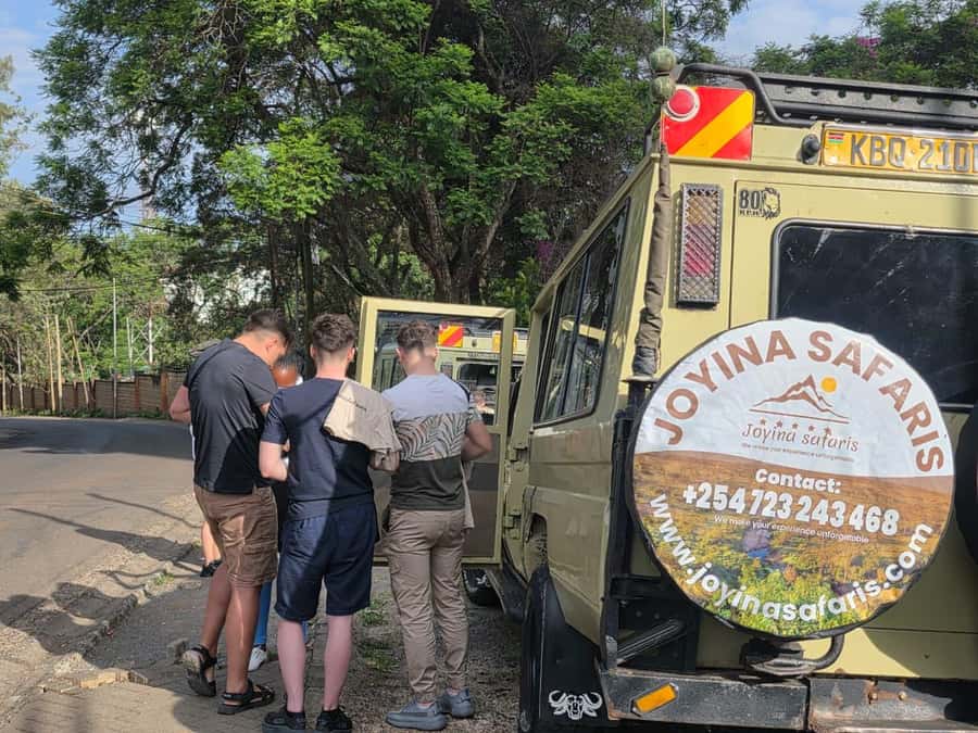 Nairobi: 3-Days 2-Nights Maasai Mara Group Safari in 4x4 - Leaving Nairobi: Pickup Zones, the Rift Valley Stop, and What the Drive Feels Like