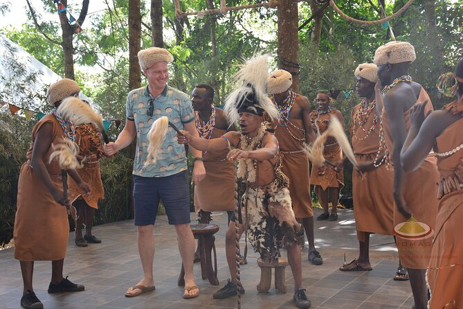 Nairobi city sights, Giraffe Encounters and Bomas Kenya Tour - FAQ