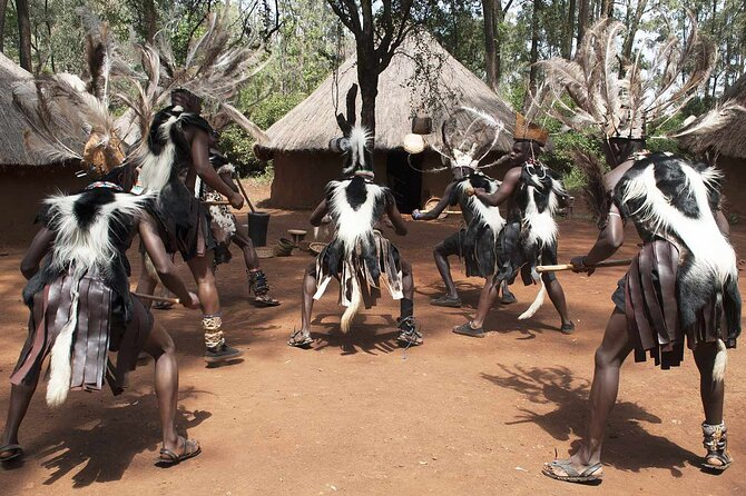 Nairobi city sights, Giraffe Encounters and Bomas Kenya Tour - Craft stops: Kobe Tough Beads and leather, then Utamaduni in Karen and Langata