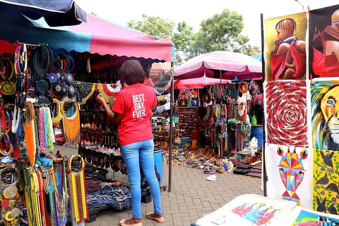 Nairobi City Walking Tour with Traditional Kenyan Lunch - A 5-hour Nairobi walk that mixes parks, power, and real street life