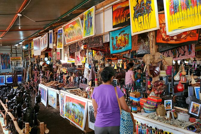 Nairobi cultural souvenir shopping tour with a local - Stop 3: Golden Eagle Art Gallery, community art with lots of mediums