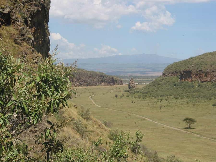 Nairobi: Hell's Gate National Park and Lake Naivasha Day … - Maasai community stop and learning the human side of the Rift Valley