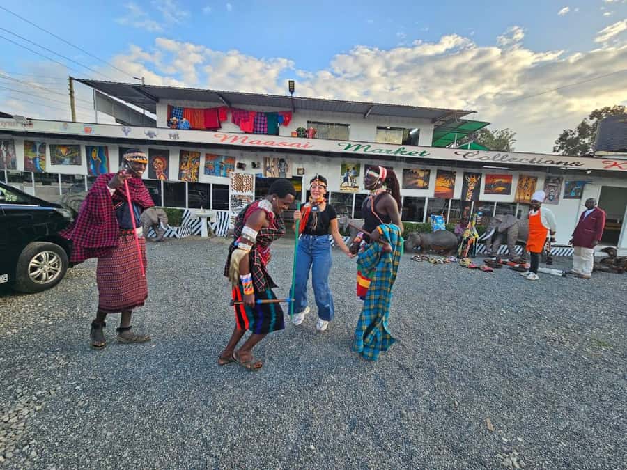 Nairobi: Hop on Hop off and Maasai market Collections Visit - Who this tour suits best