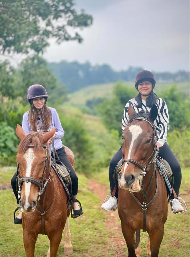 Nairobi: Horseback Riding Tour Through Maize Plantation - Forest tracks and the natural dam: where the scenery turns quiet