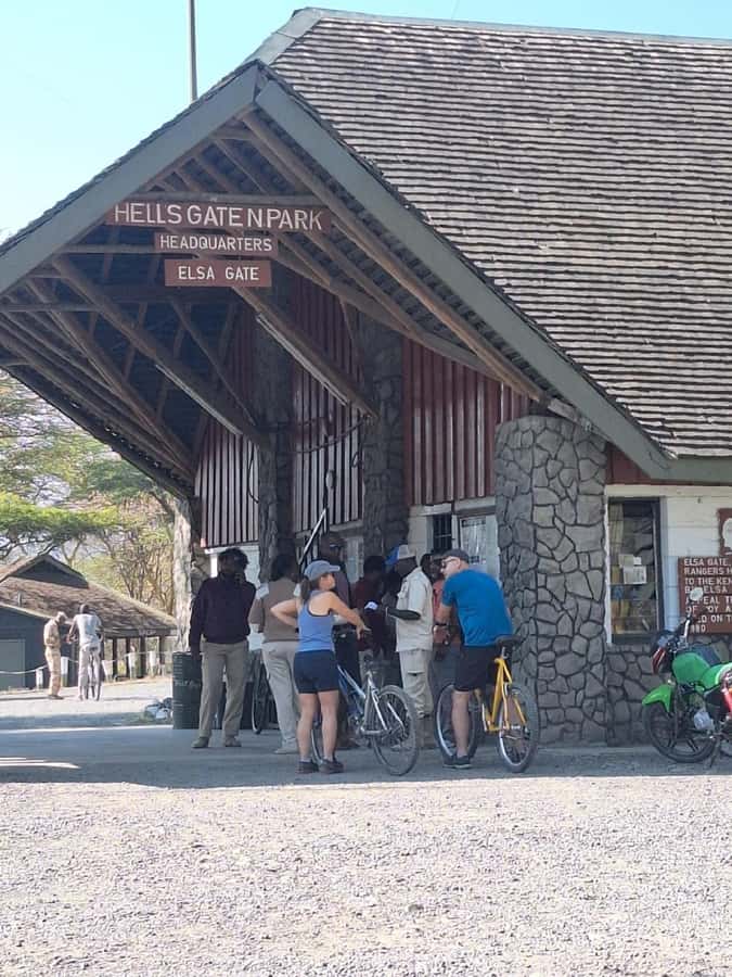 Nairobi: Lake Naivasha & Hell’s Gate National Park Day Trip - Money, Fees, and the Cash vs Card Puzzle