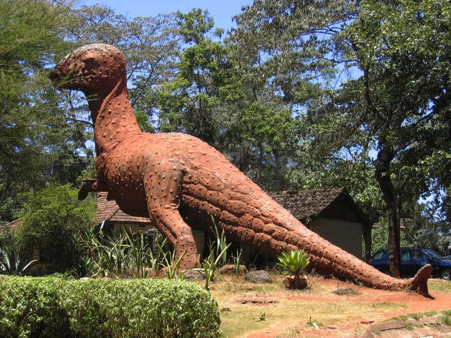 Nairobi: Museum, KICC, Giraffe Centre & Bomas of Kenya Tour - KICC guided tour: Nairobi’s landmark and a rooftop view
