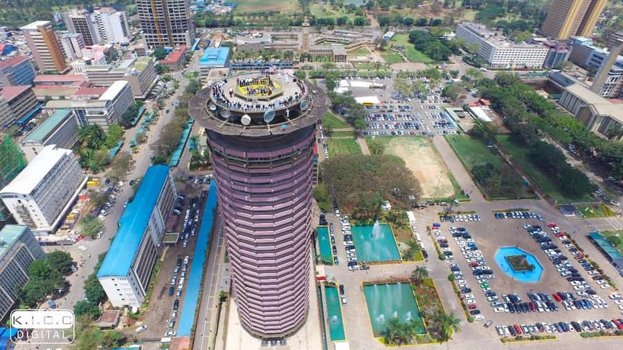 Nairobi: Museum, KICC, Giraffe Centre & Bomas of Kenya Tour - Nairobi National Museum: start with fossils and Kenyan context