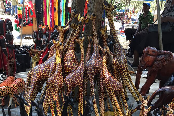 Nairobi National park And Giraffe Center: Free Wi-Fi Connection - KOBE TOUGH beads & leather, souvenirs with a clear purpose