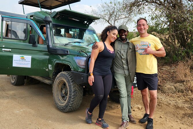 Nairobi National Park Private Tour (Morning/Afternoon Options) - Inside the 4x4 with a pop-up roof, what it does for spotting