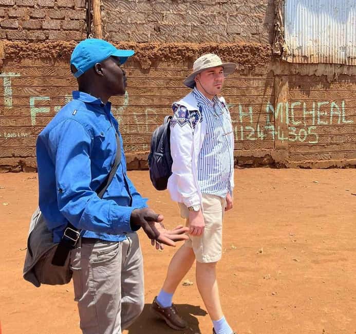 Nairobi: Visit Kibera Slum with a Social Entrepreneur - Stop 1, the office briefing with free Wi-Fi