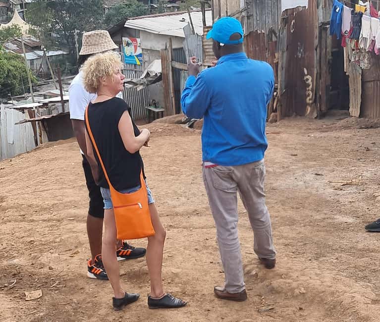 Nairobi: Visit Kibera Slum with a Social Entrepreneur - Stop 5, OAC Kenya Crafts with fair, fixed prices