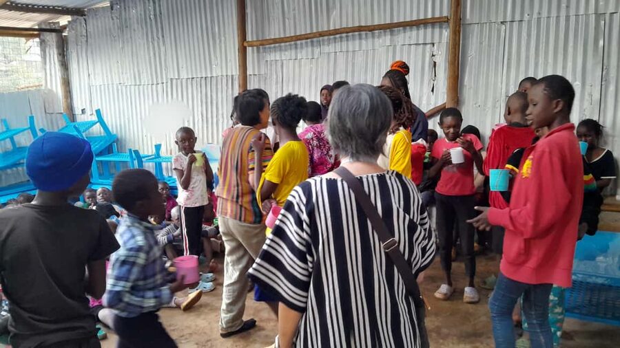 Nairobi: Volunteer at KCOOP Children’s Centre in Kibera Slum - Reading and tutoring basic literacy or math: useful even with limited skills