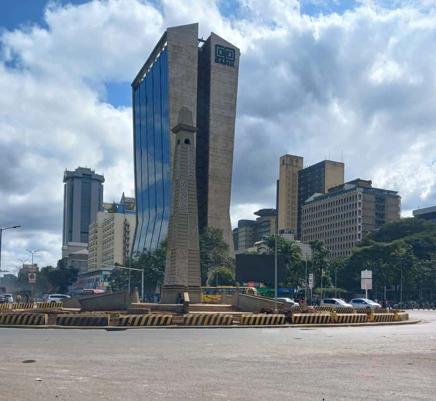 Nairobi Walking Tour: Downtown & City Tour - Parliament Road and Central Nairobi on Foot, How to Handle the Motion