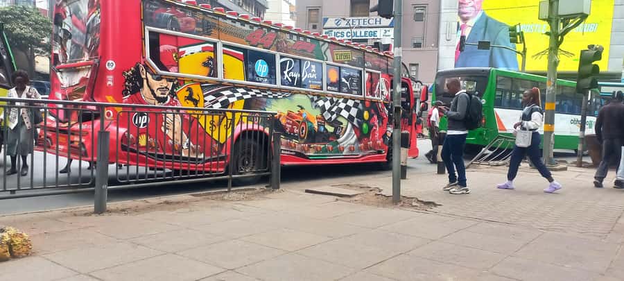 Nairobi Walking tour:Explore History Culture and Traditions - Jamia Mosque, City Market, and Jevanjee Garden: faith and trade side by side